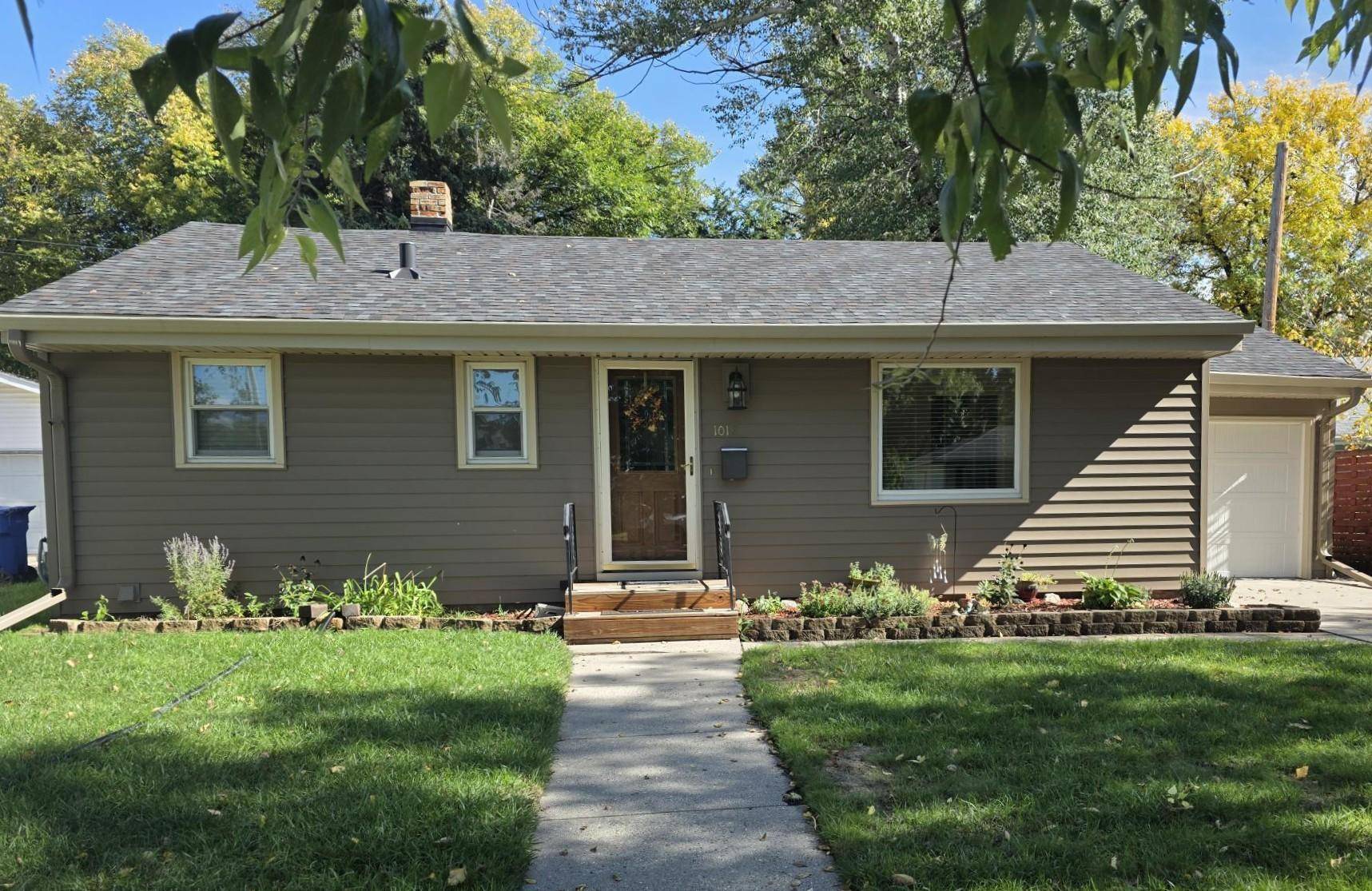 1018 21st ST S, Fargo, ND 58103