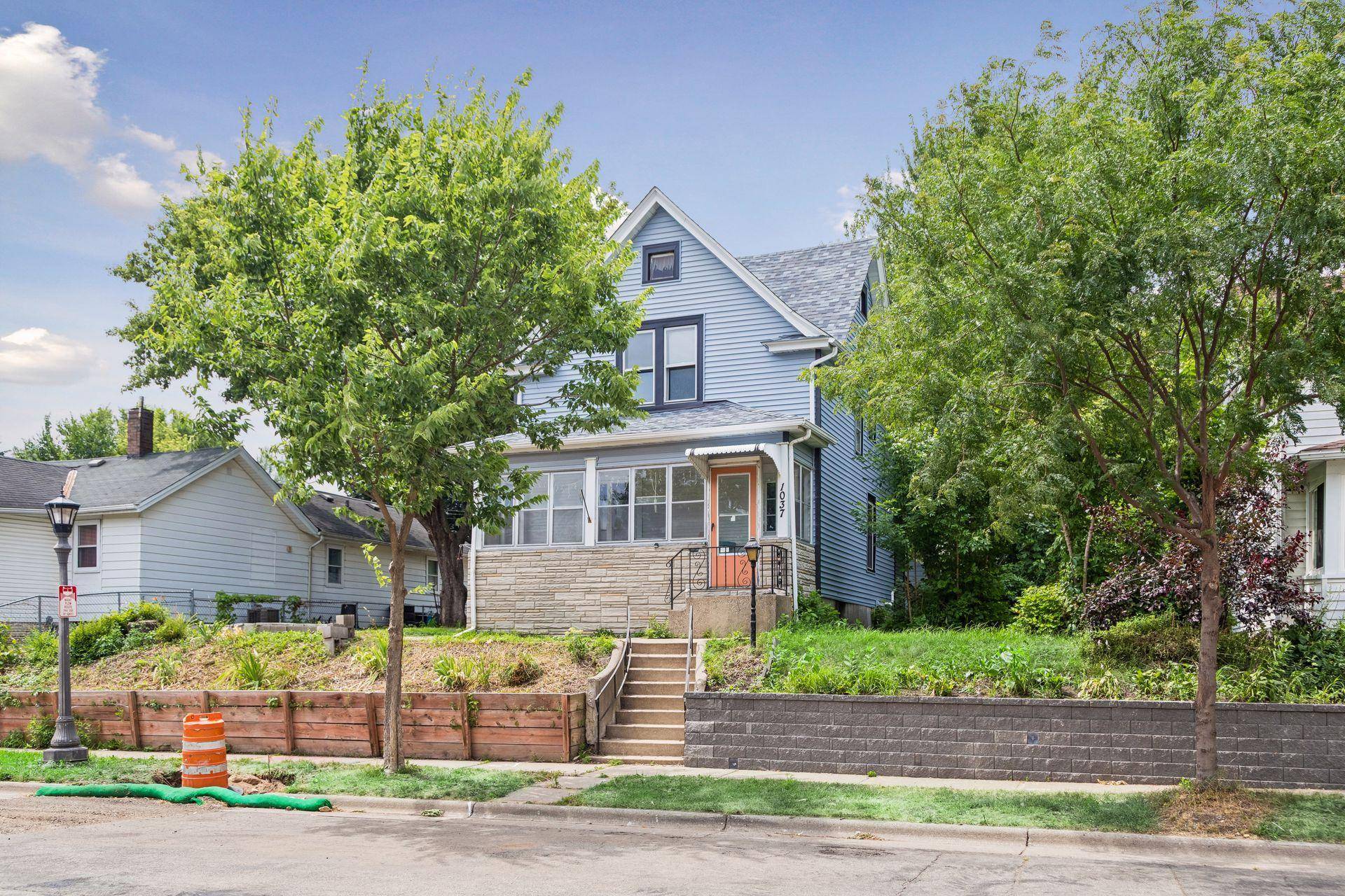 1037 Kent ST, Saint Paul, MN 55117