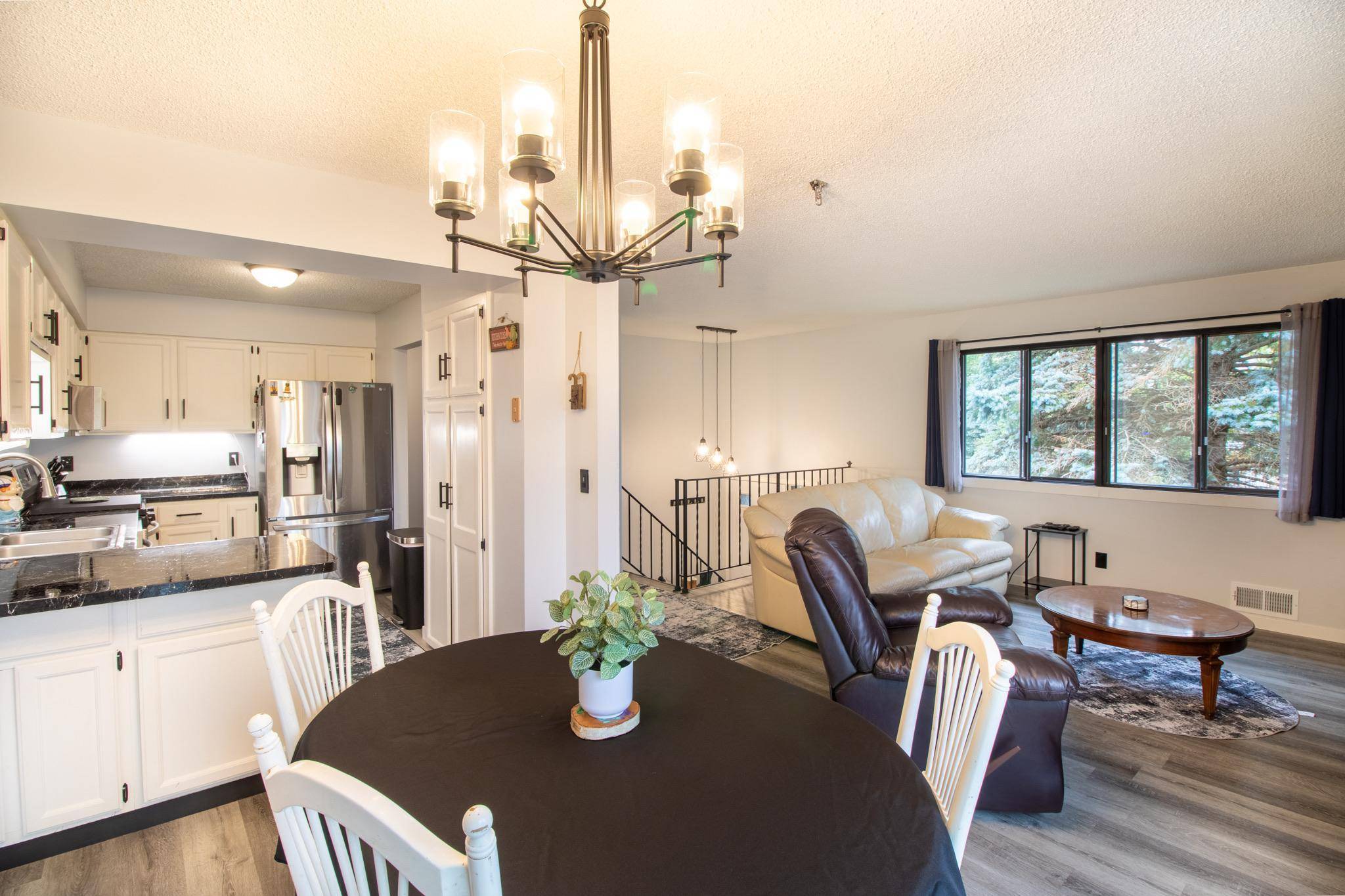 2817 Wimbledon RDG, Woodbury, MN 55125