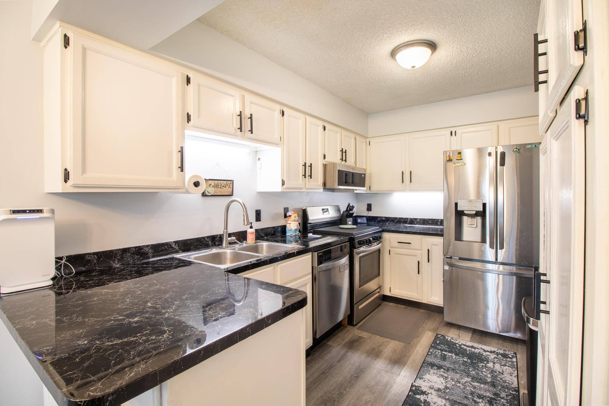 2817 Wimbledon RDG, Woodbury, MN 55125