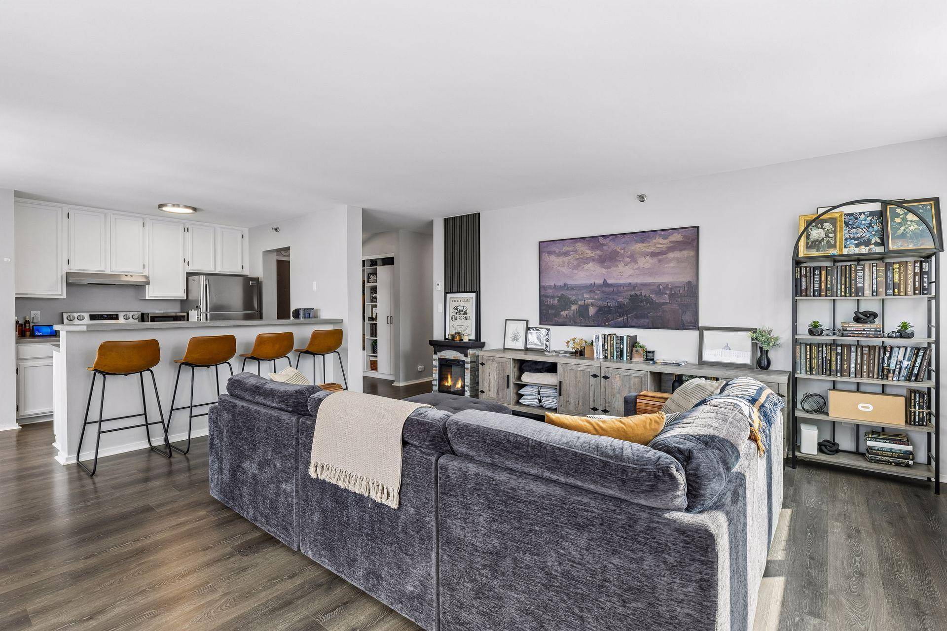 433 S 7th St #1701, Minneapolis, MN 55415