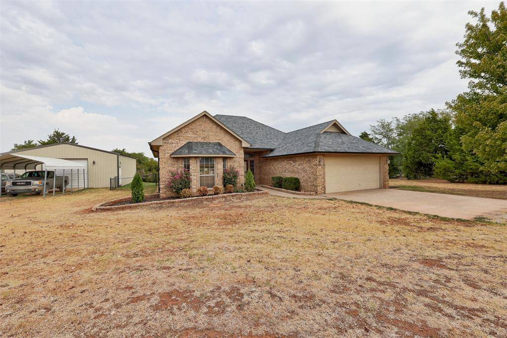 1942 County Road 1212, Tuttle, OK 73089