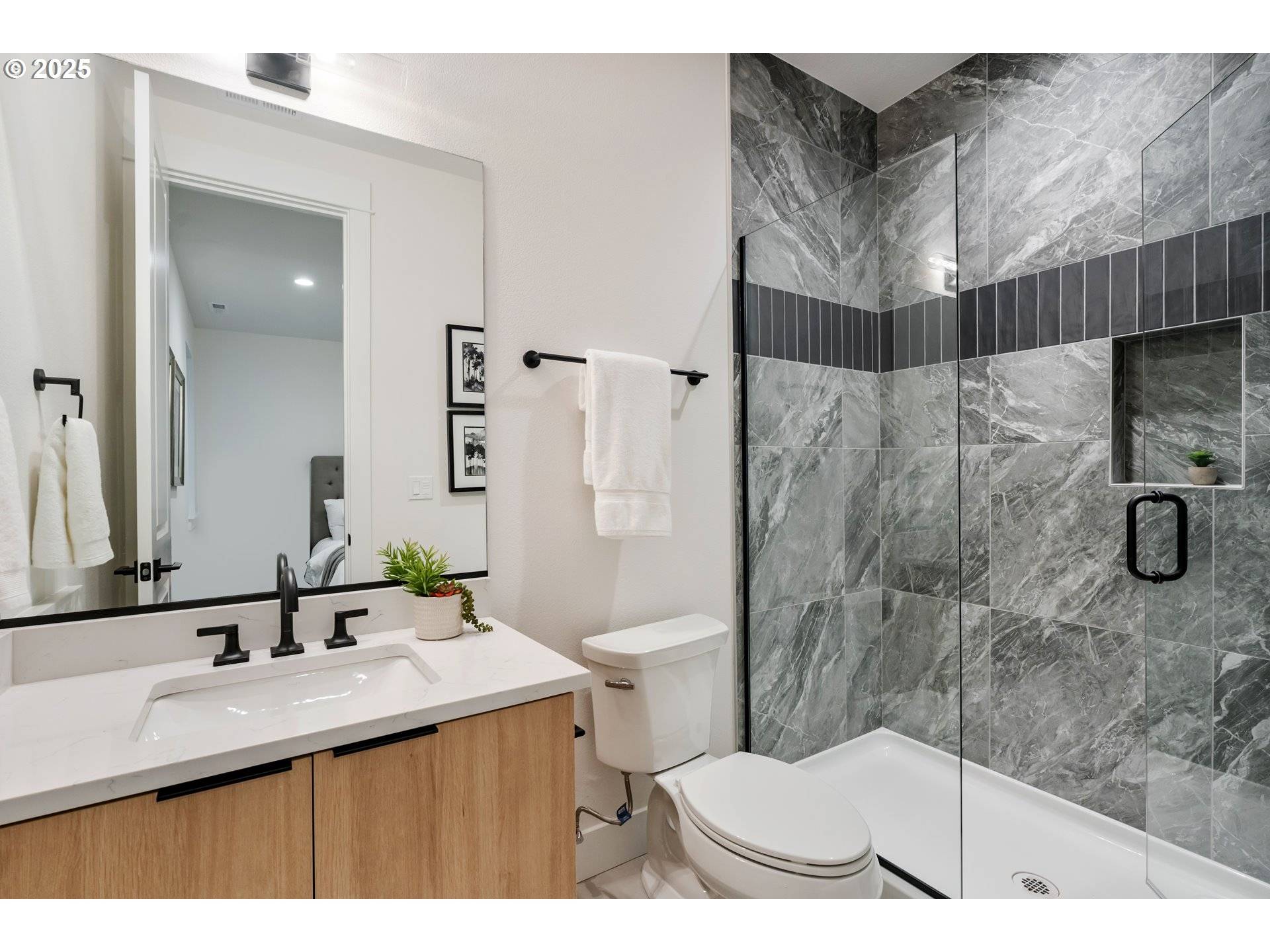 16240 NW Holman WAY #L 100, Portland, OR 97229