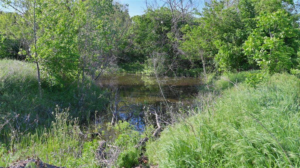 510 E Locust Street, Nocona, TX 76255