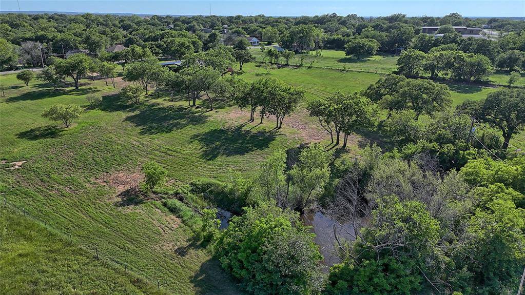 510 E Locust Street, Nocona, TX 76255