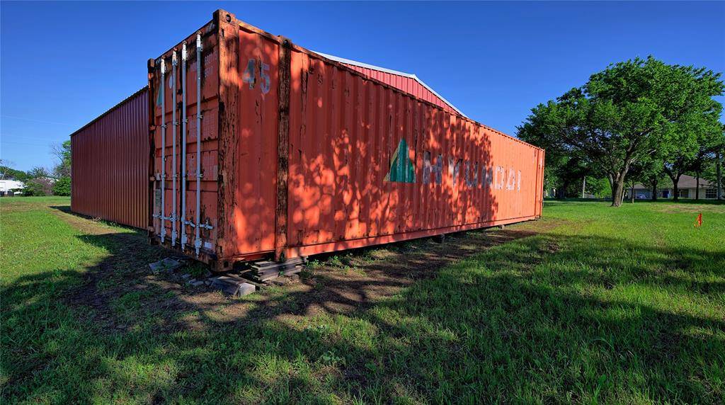 510 E Locust Street, Nocona, TX 76255