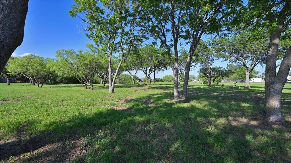 510 E Locust Street, Nocona, TX 76255