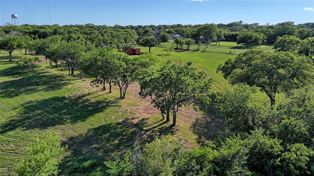 510 E Locust Street, Nocona, TX 76255