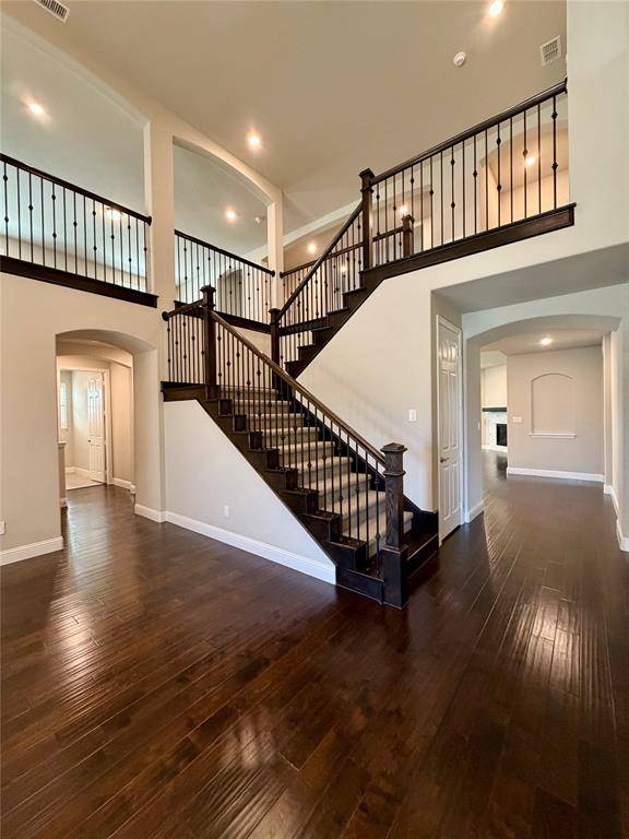 2705 Walnut Creek Lane, The Colony, TX 75056