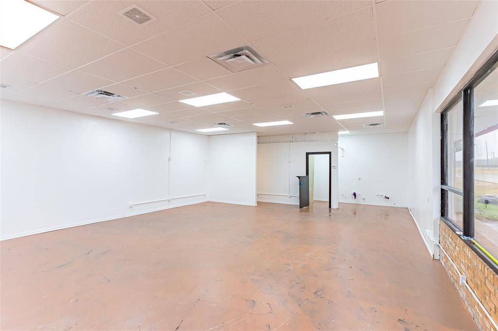 210 S Virginia Street, Terrell, TX 75160