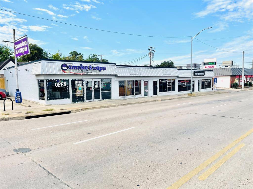 1801 W Berry Street, Fort Worth, TX 76110