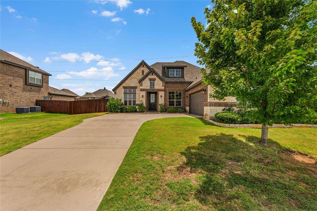 1441 Grassy Meadows Drive, Burleson, TX 76058