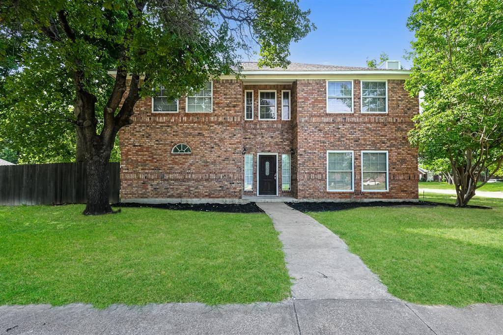 2057 Spinnaker Lane, Azle, TX 76020