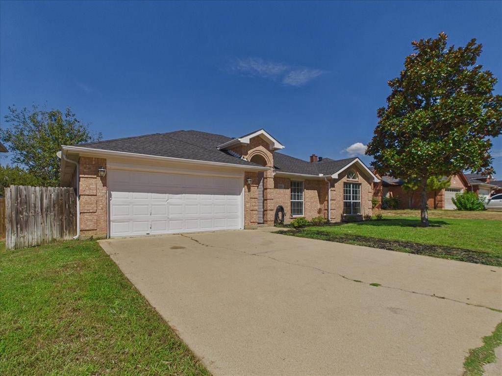 1104 Brandy Station Road, Grand Prairie, TX 75052