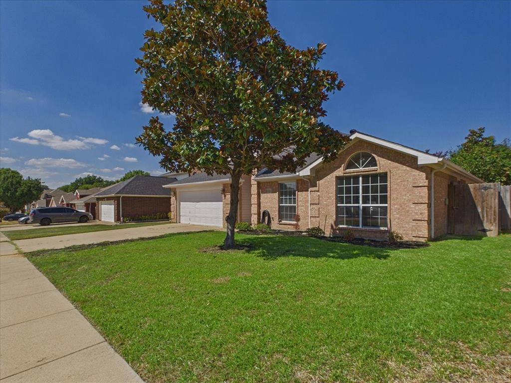 1104 Brandy Station Road, Grand Prairie, TX 75052