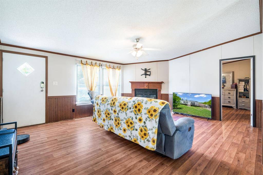1215 Alliance Boulevard, Rhome, TX 76078