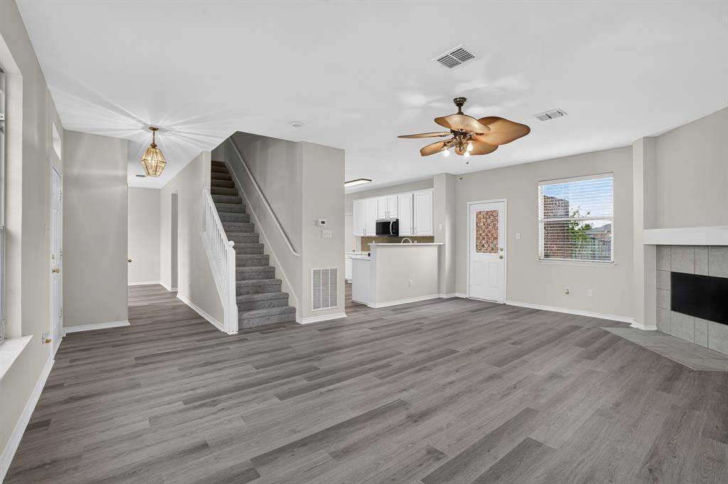 1213 Spring Water Drive, Lancaster, TX 75134
