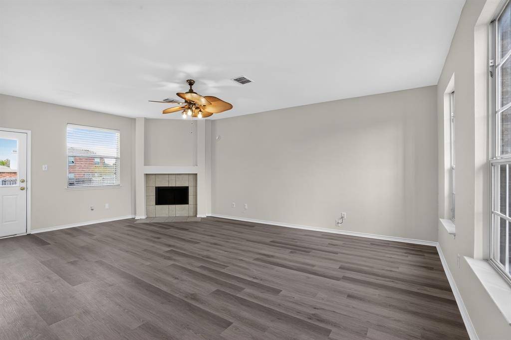 1213 Spring Water Drive, Lancaster, TX 75134