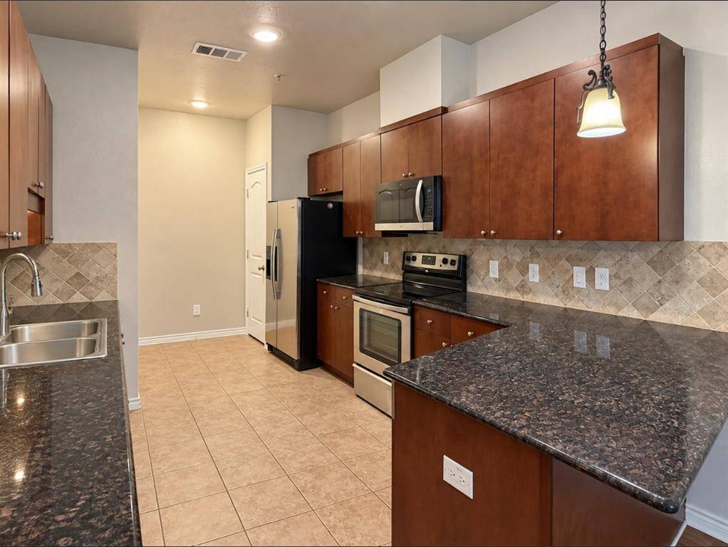 6553 Rutherford Road, Plano, TX 75023