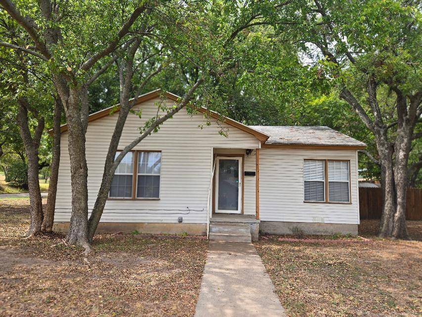 714 Jackson Street, Weatherford, TX 76086