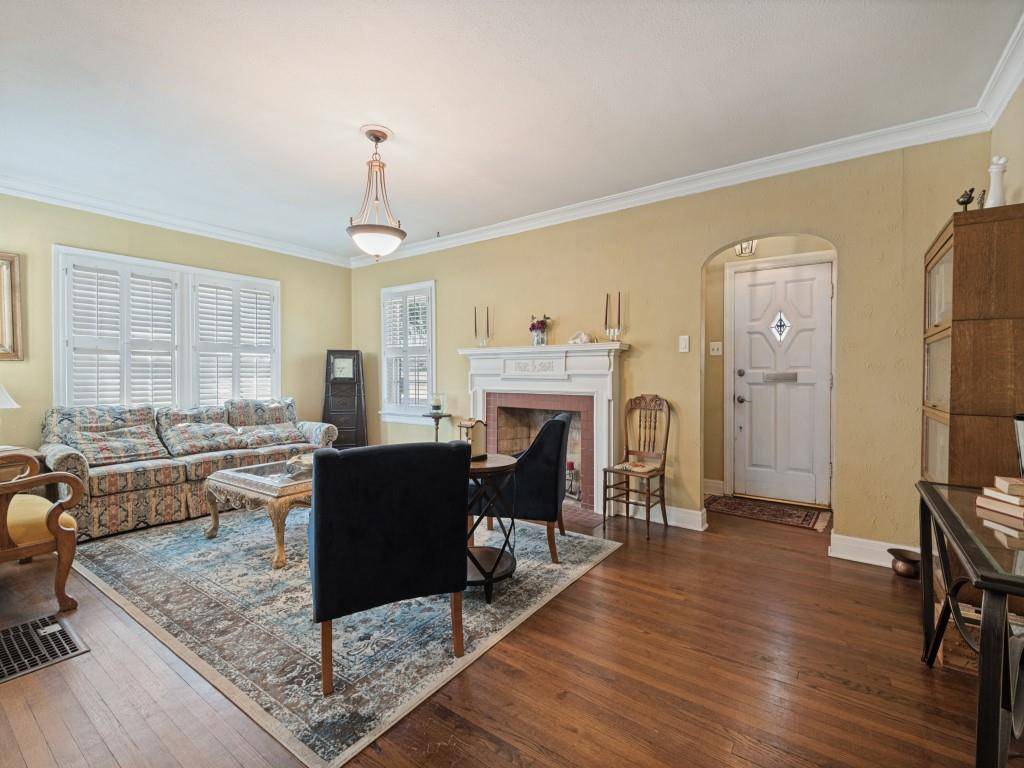 5716 Winton Street, Dallas, TX 75206