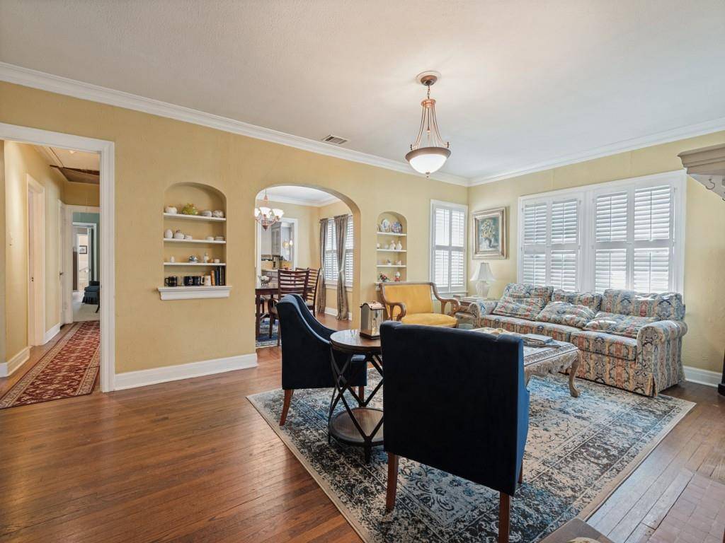 5716 Winton Street, Dallas, TX 75206