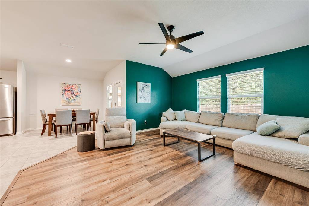 540 Bronze Circle E, Springtown, TX 76082