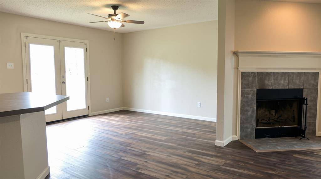 309 Spurlock Drive, Krum, TX 76249