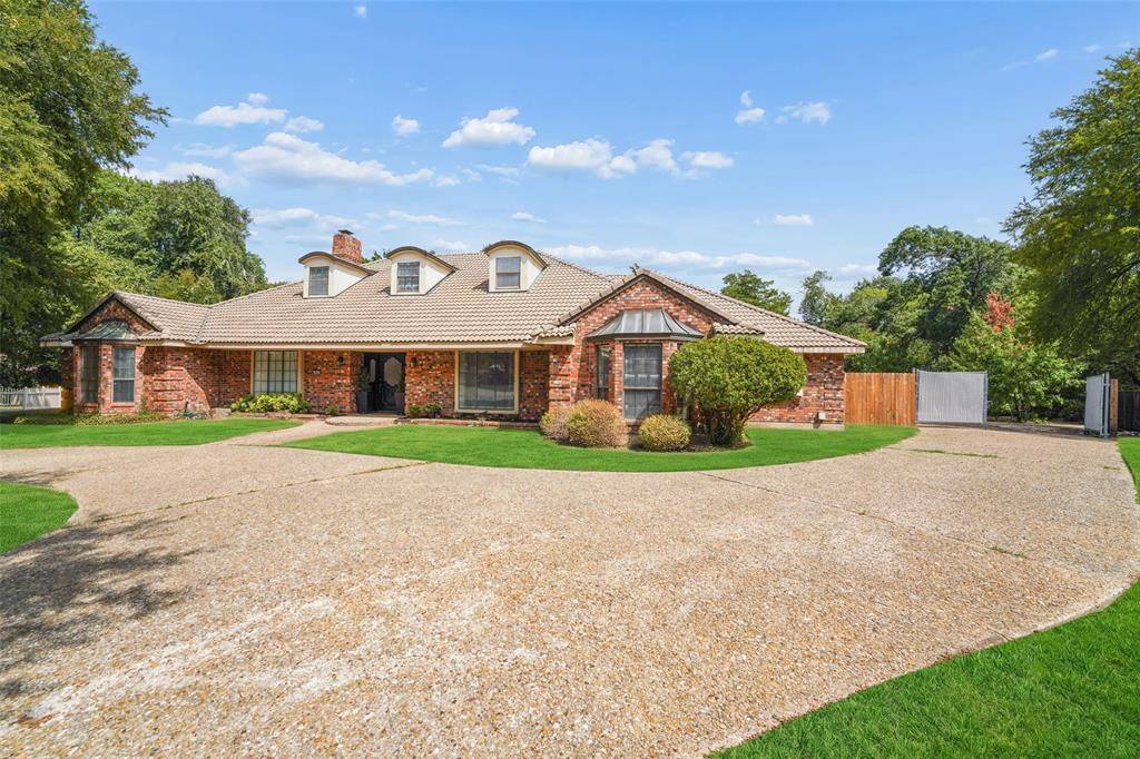803 Green Tree Court, Duncanville, TX 75137