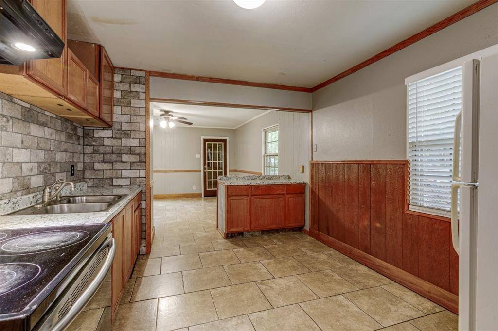 8710 Cardella Avenue, Dallas, TX 75217