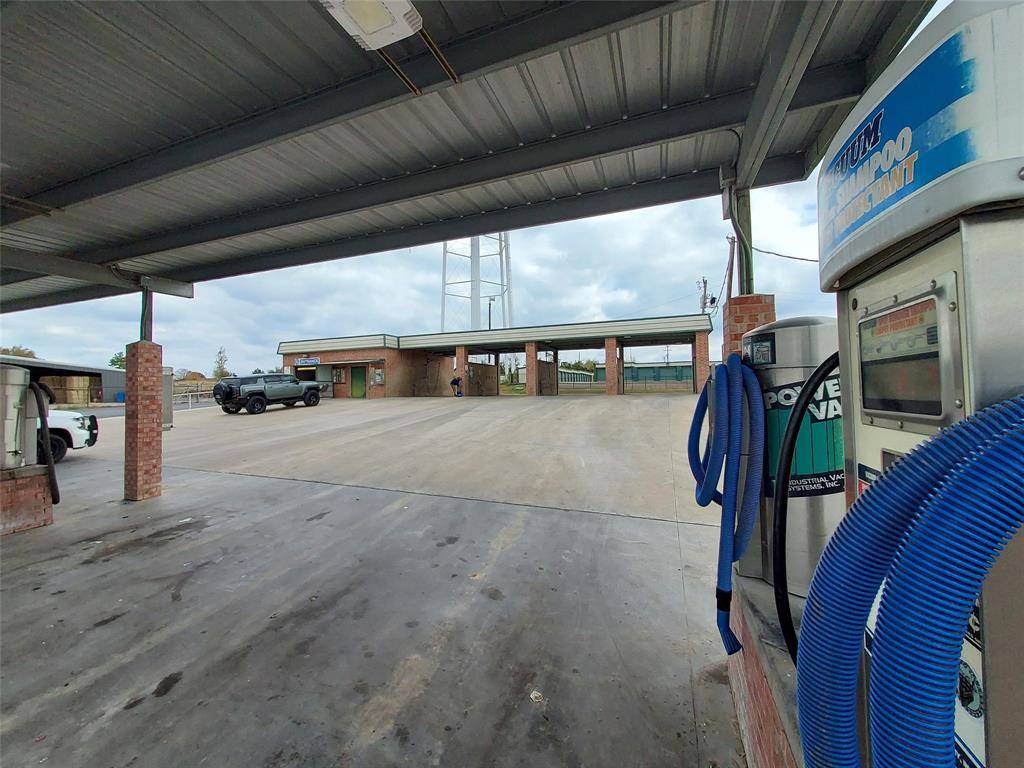 2553 Mangum Street, Commerce, TX 75428