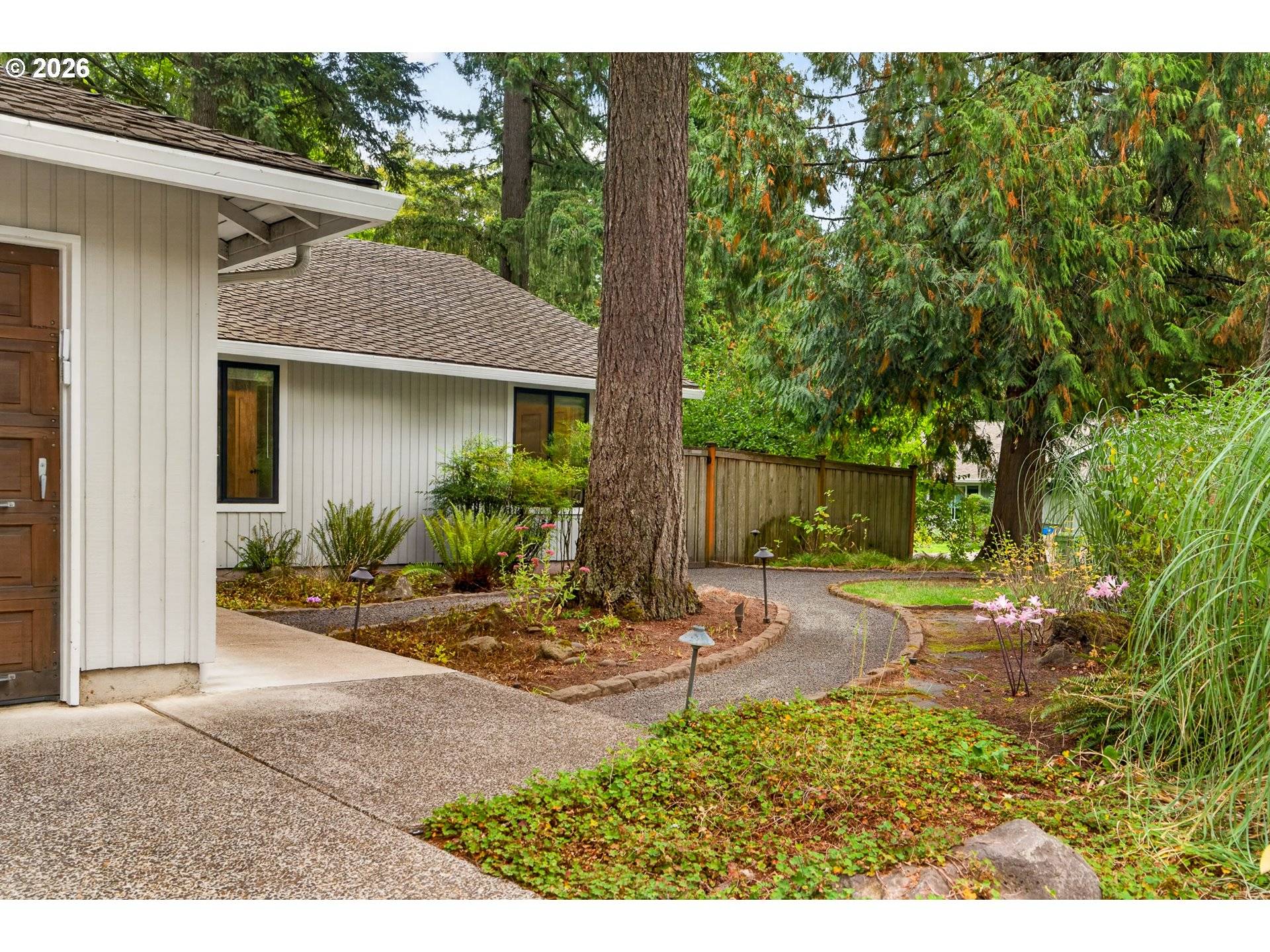 3715 DIVISION CT, Lake Oswego, OR 97035