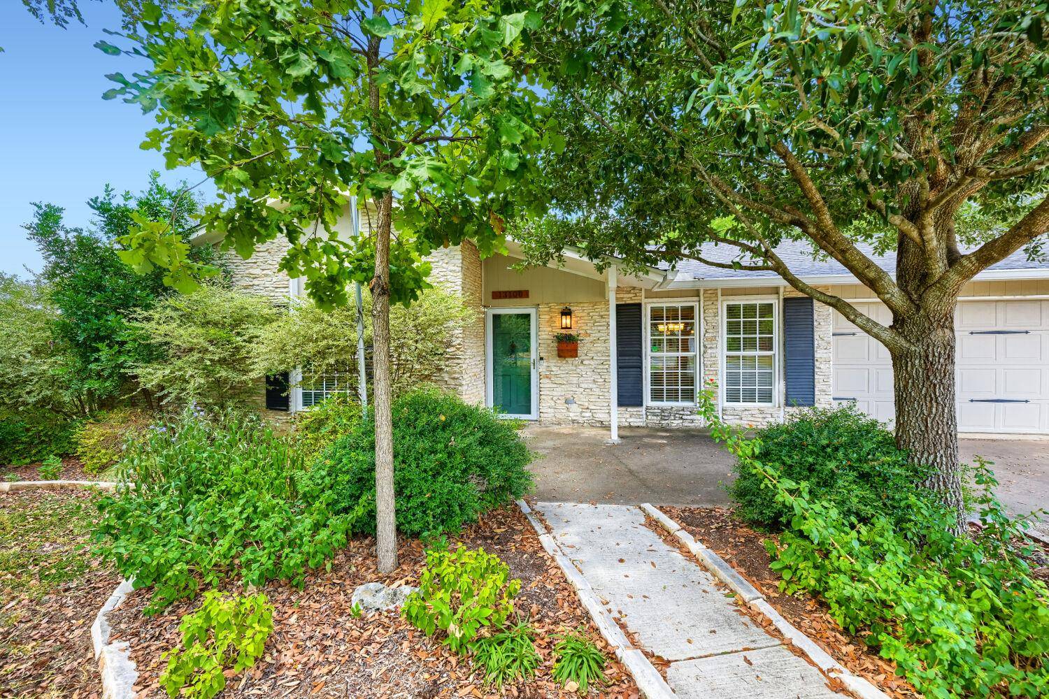 13100 Running Deer TRL, Manchaca, TX 78652