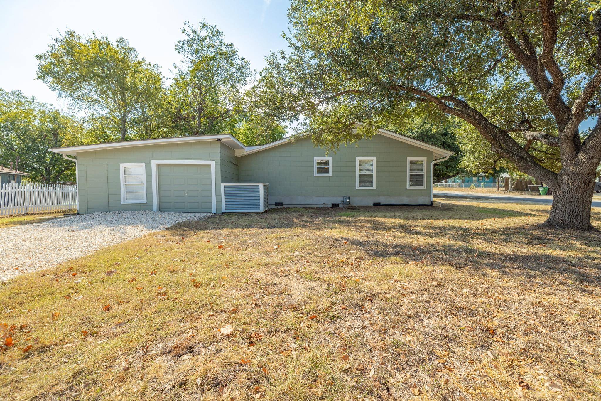 307 N Black ST, Round Rock, TX 78664