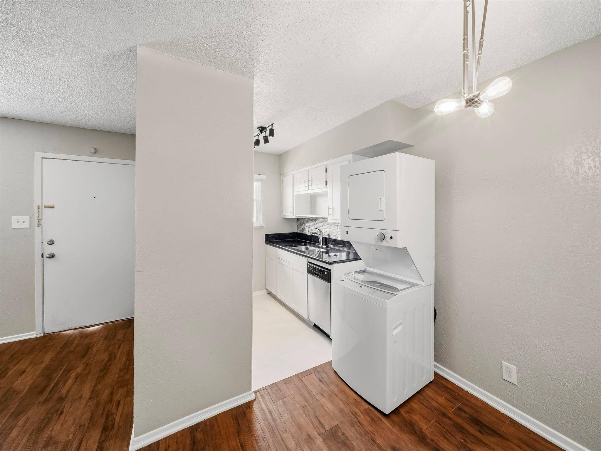 2401 Manor RD #222, Austin, TX 78722