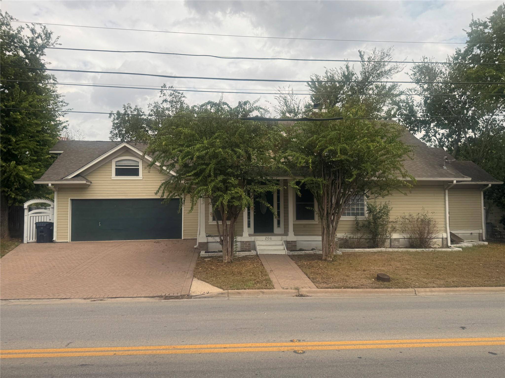 206 N Fm 1660, Hutto, TX 78634