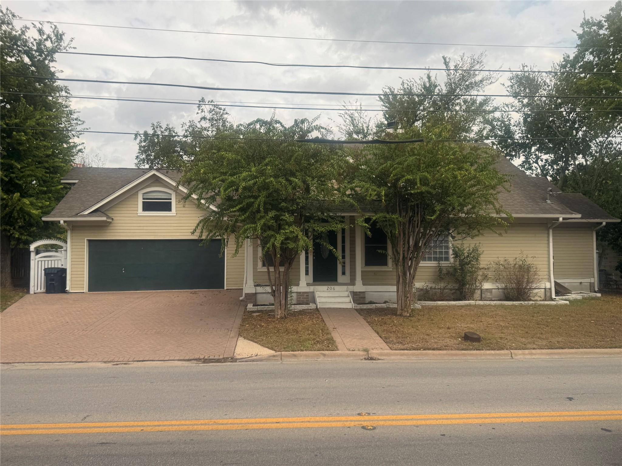206 N Fm 1660, Hutto, TX 78634
