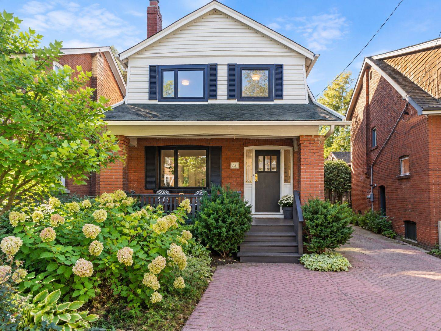 231 Heath ST E, Toronto C09, ON M4T 1T1