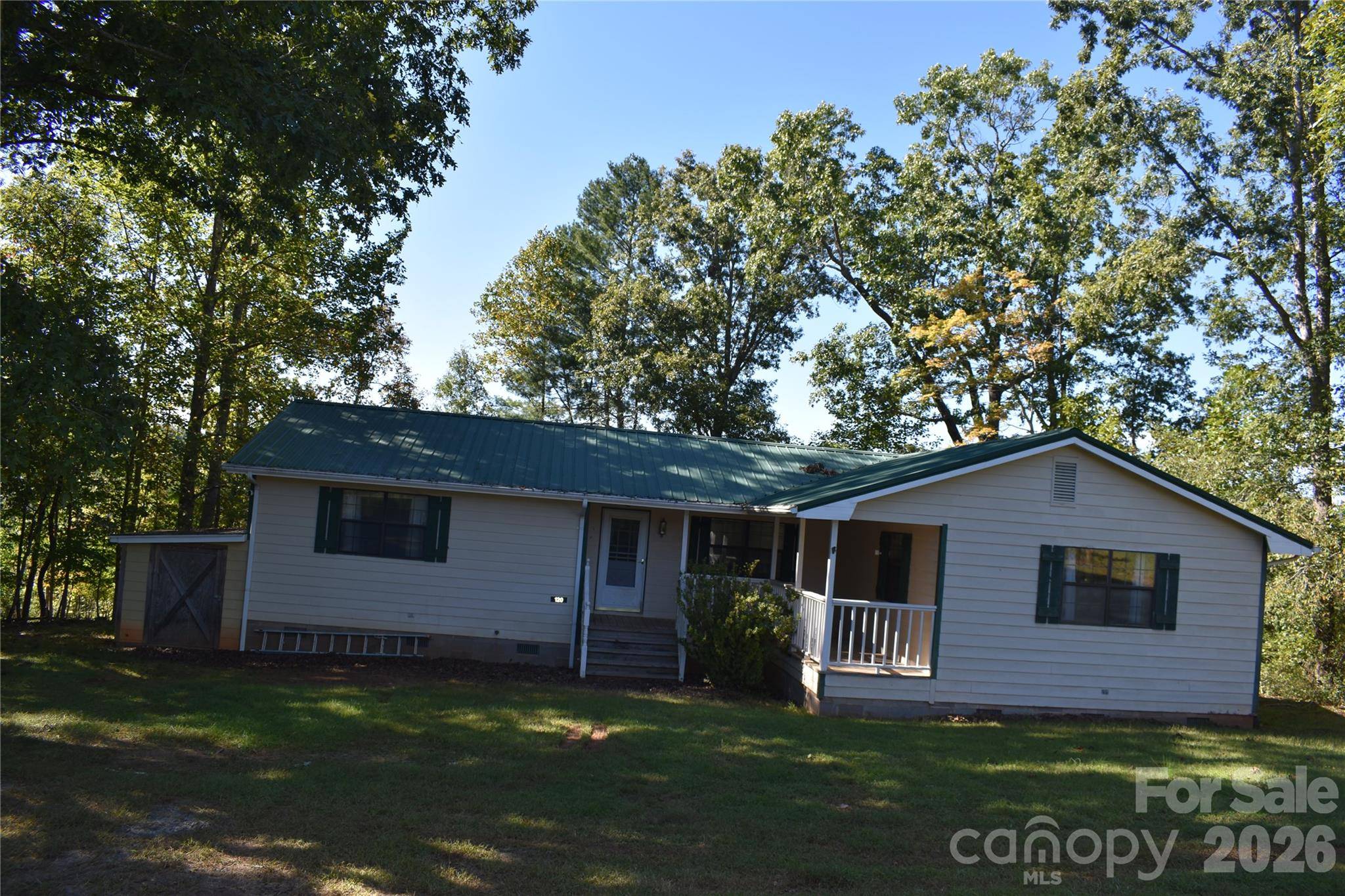 120 Woodmont DR, Nebo, NC 28761