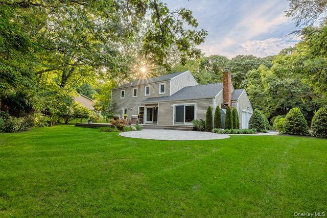 18 Robert Townsend DR, Setauket, NY 11733