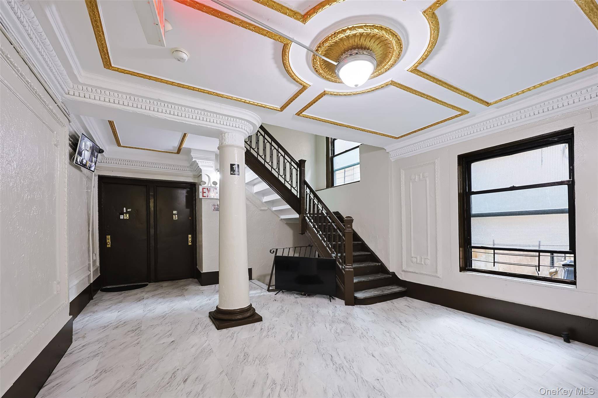512 W 180th ST, New York (manhattan), NY 10033