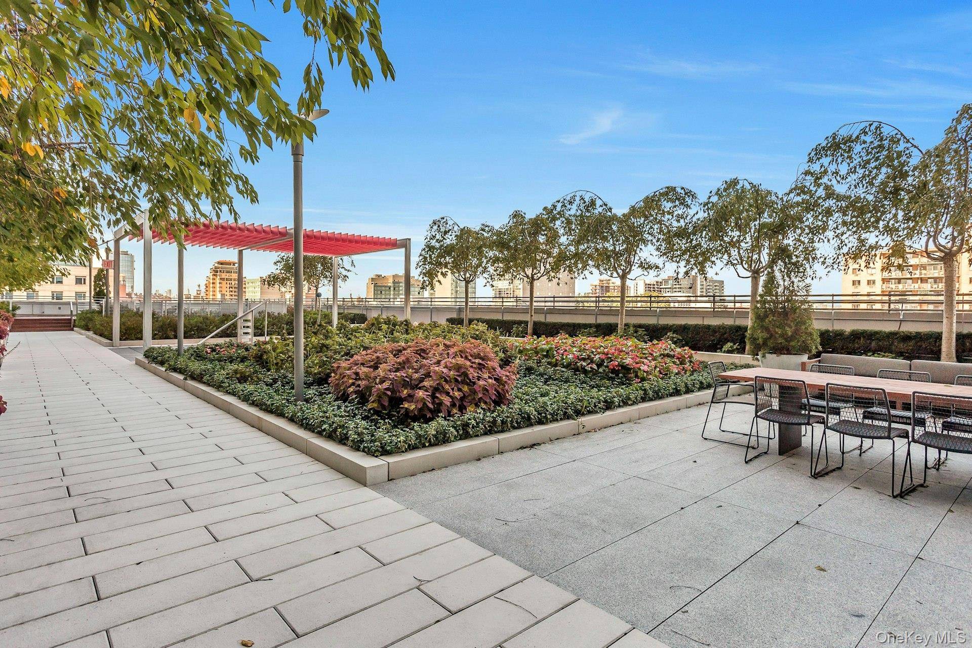 138-35 39th AVE #14M, Flushing, NY 11354