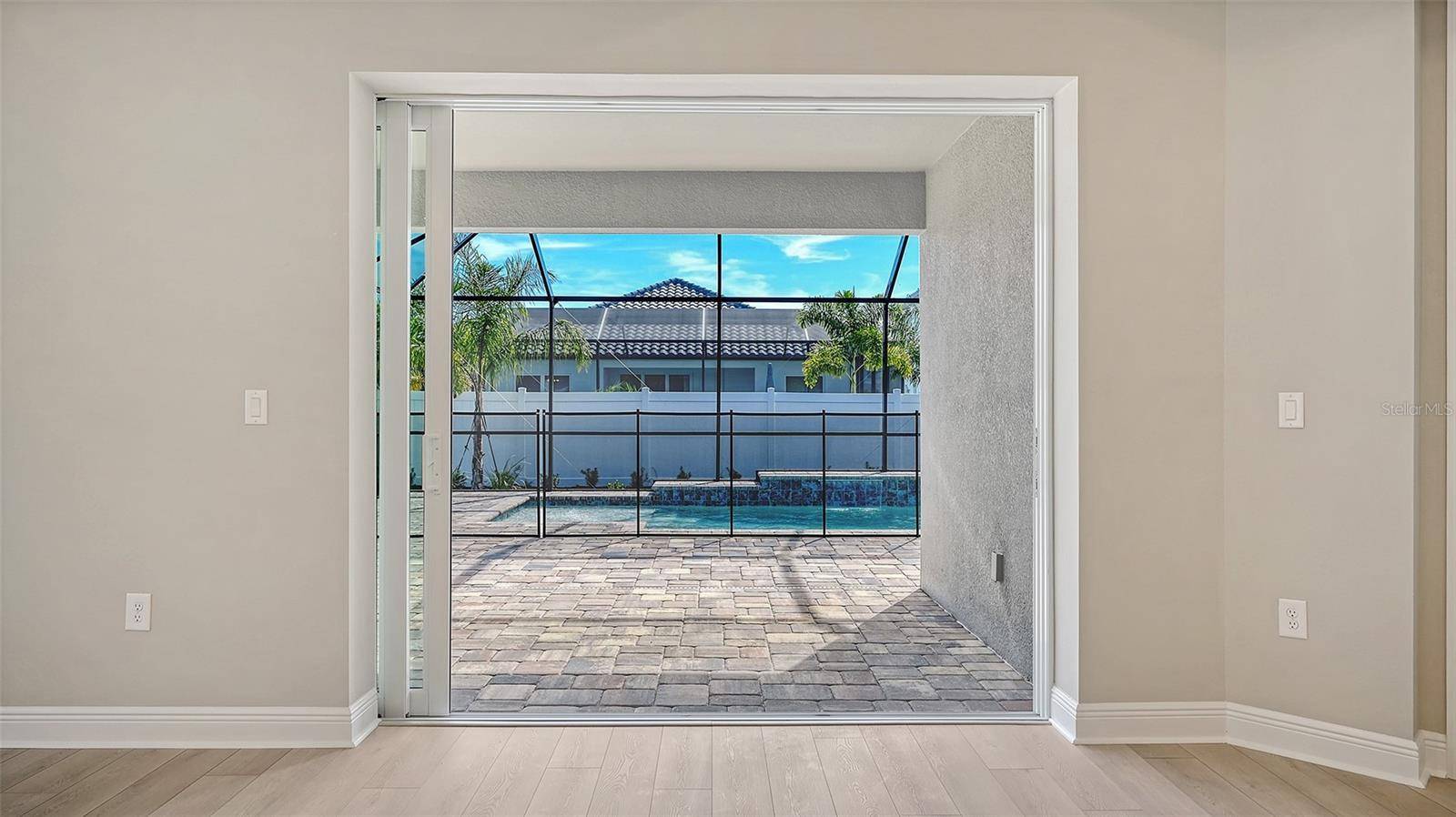 8201 SCARLETBUSH DR, Sarasota, FL 34240