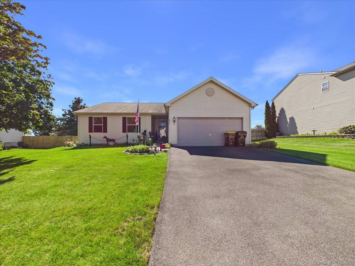 2317 Westfield LN, Belvidere, IL 61008