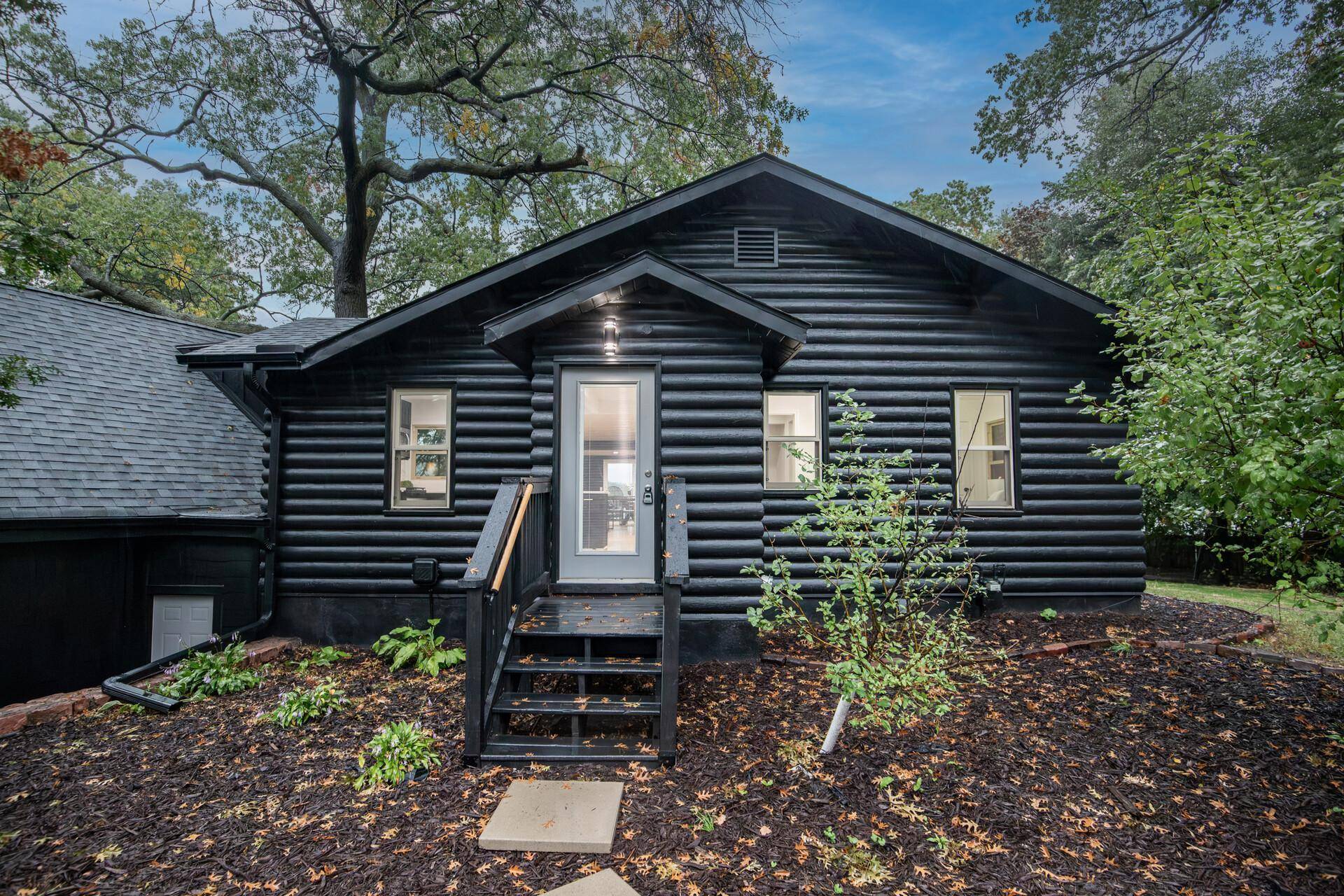 5261 Twin Lake BLVD E, Brooklyn Center, MN 55429