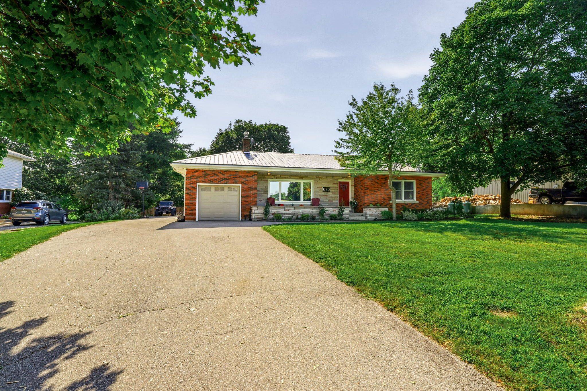 670 Thompson RD, Hamilton, ON L0R 2B0