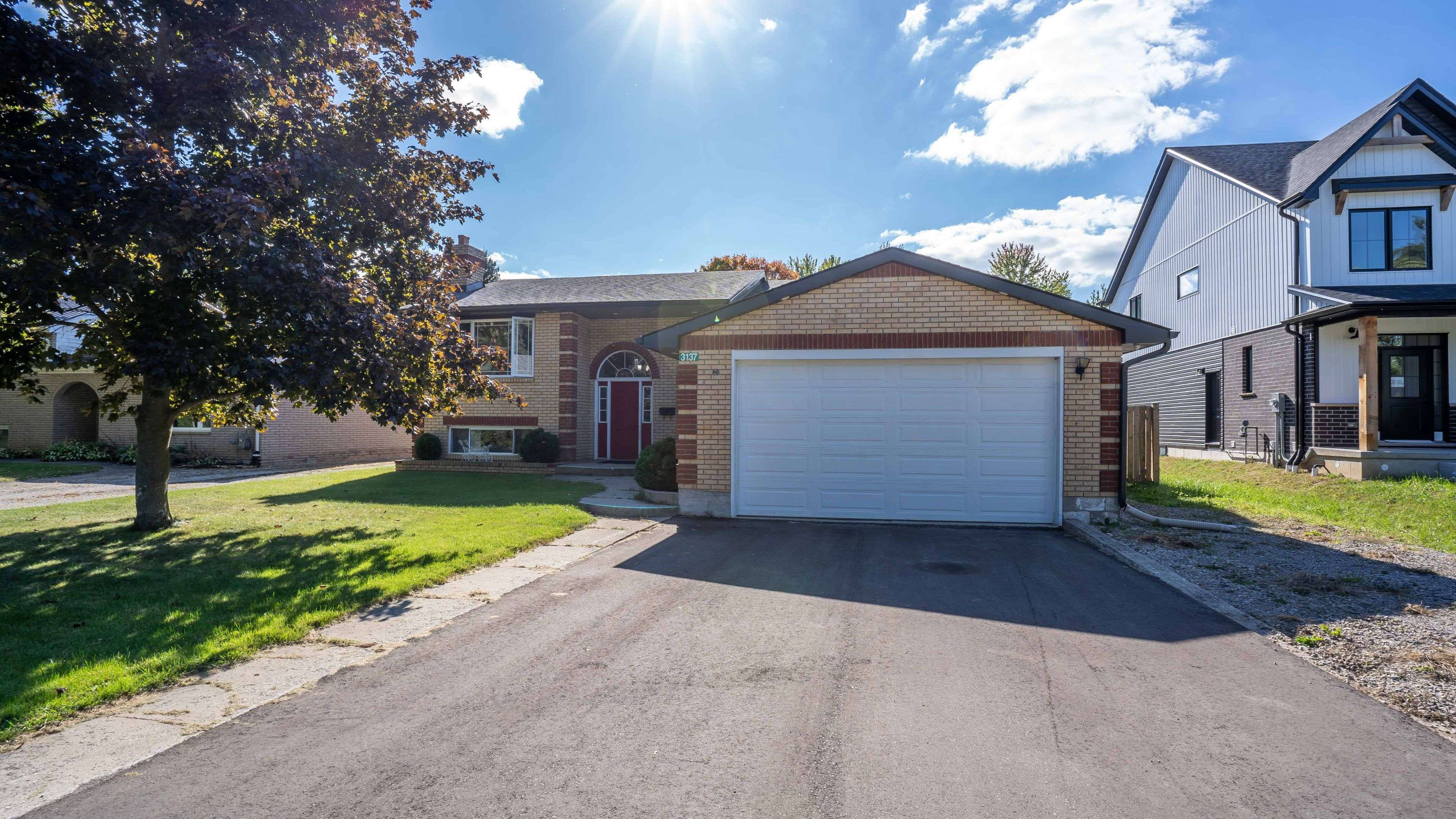 3137 River ST, Brooke-alvinston, ON N0N 1A0
