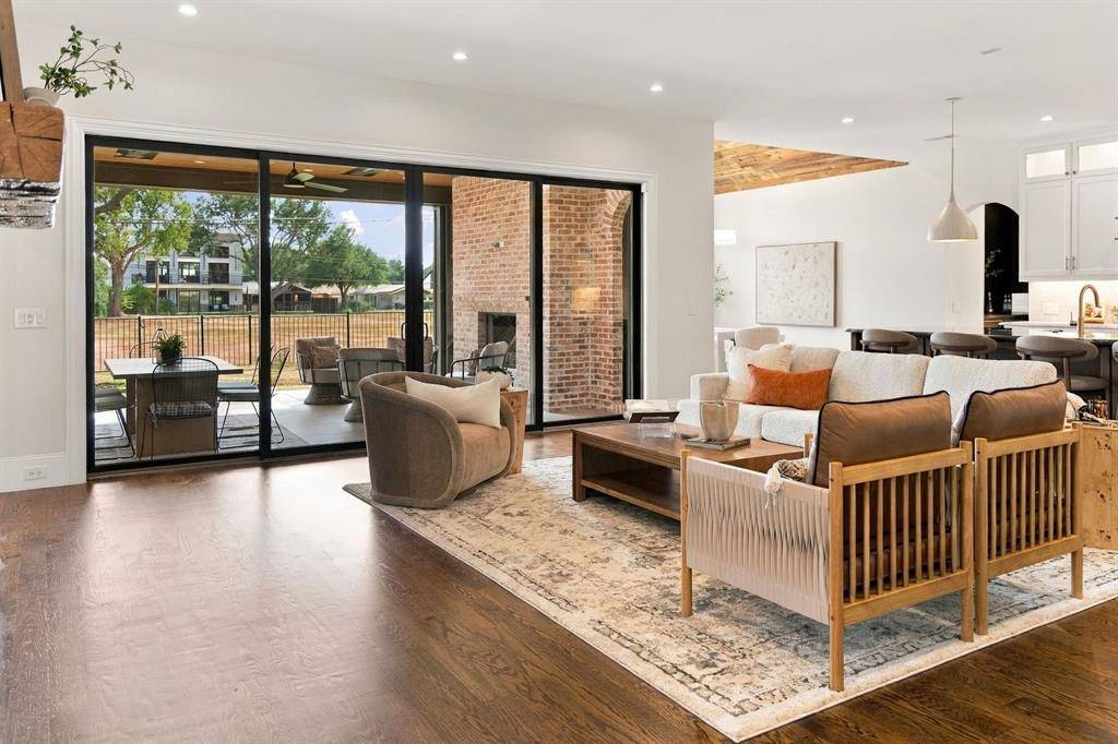 3368 Dorado Beach Drive, Farmers Branch, TX 75234