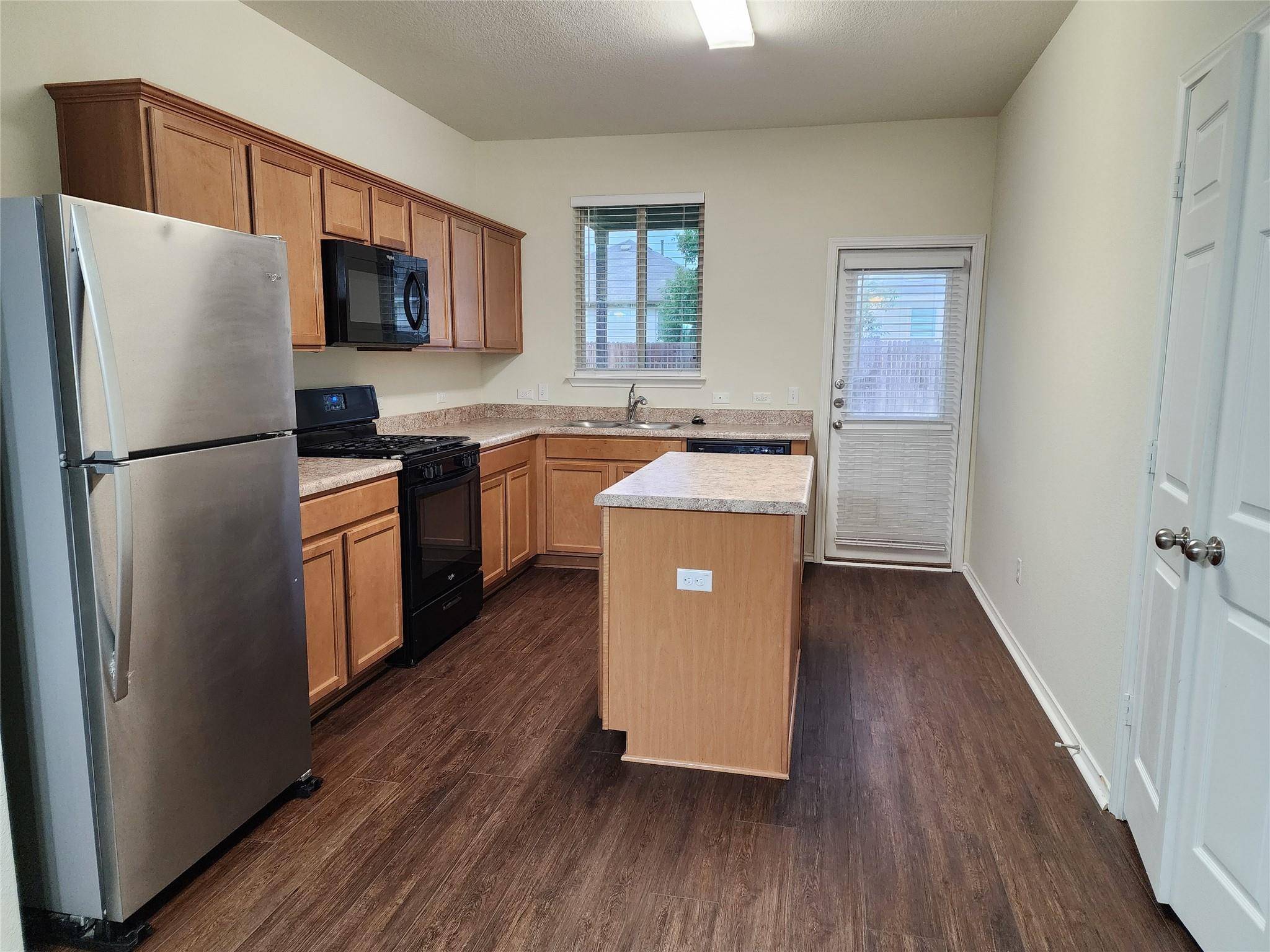 604 Coffee Berry DR, Georgetown, TX 78626