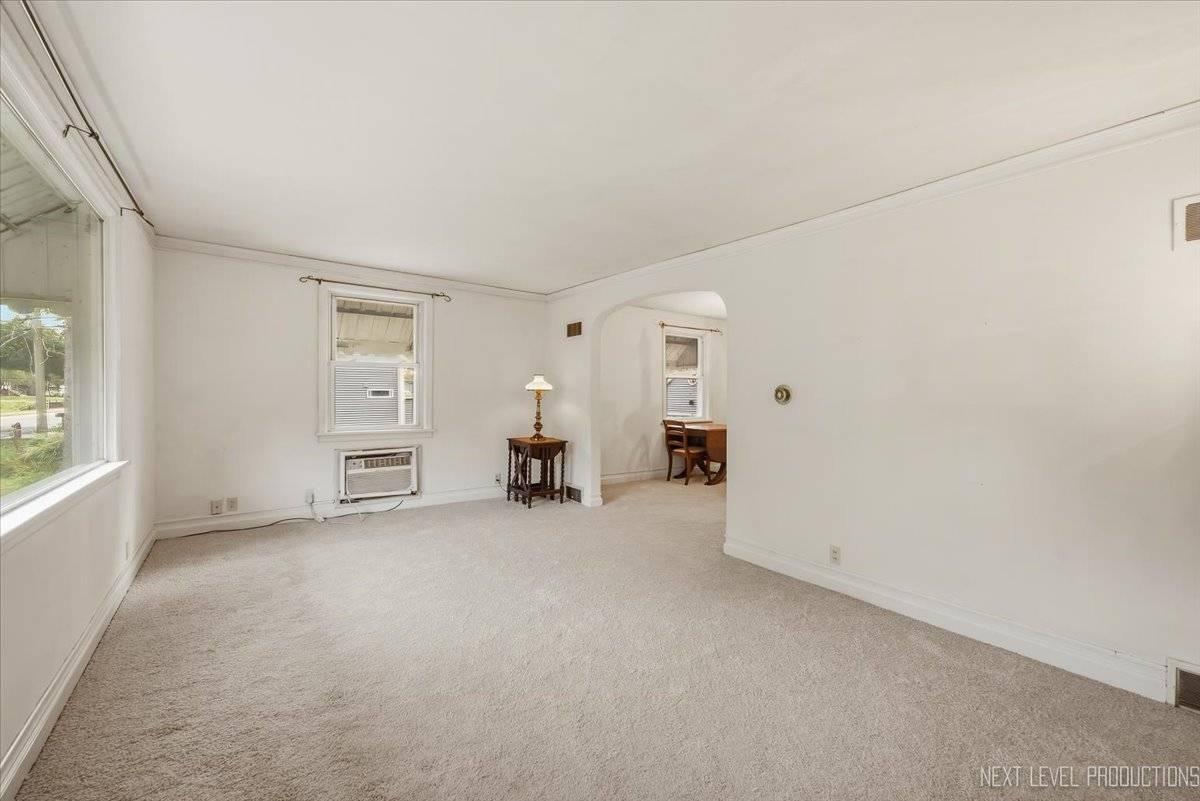 1705 Riverside AVE, St. Charles, IL 60174